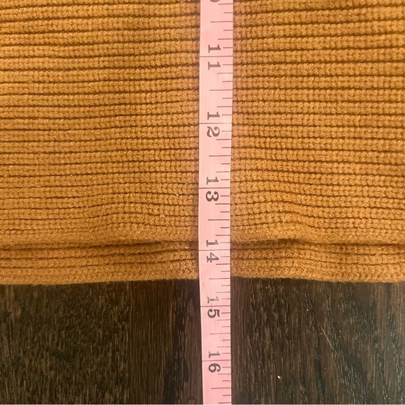 House of Harlow 1960 Camel Cropped Ribbed Sweater - Picture 4 of 9